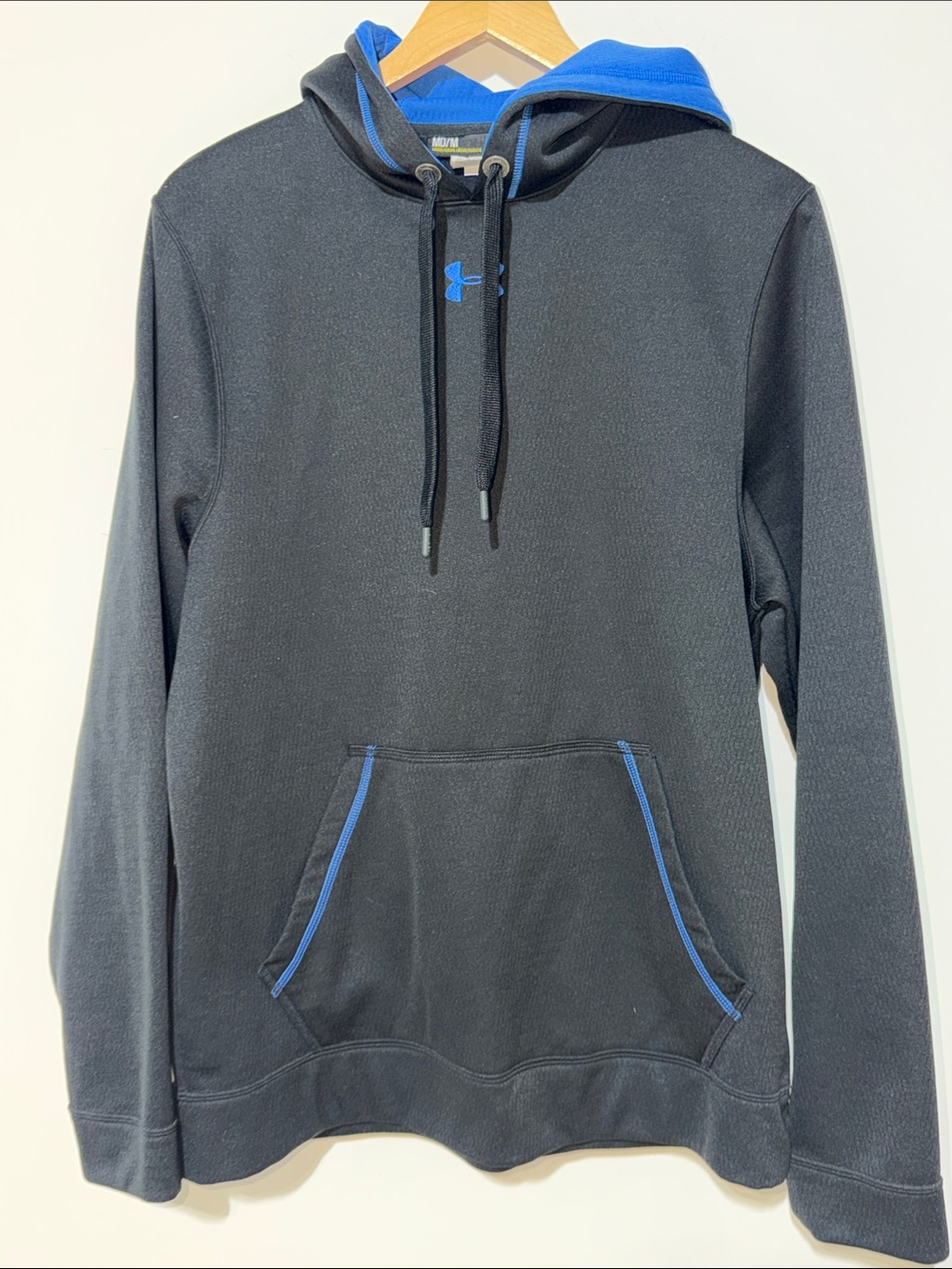 Under Armour Men’s Black Hoodie with Blue Accent size medium